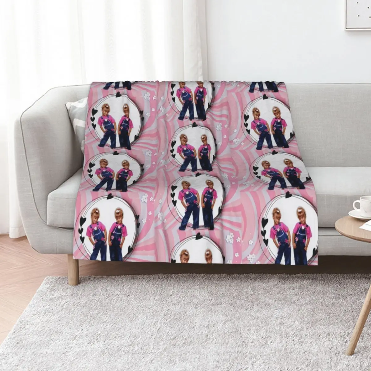 Mary Kate and Ashley olsen twins cute for kids Throw Blanket Luxury Throw Moving sofa bed anime Polar decorative Blankets
