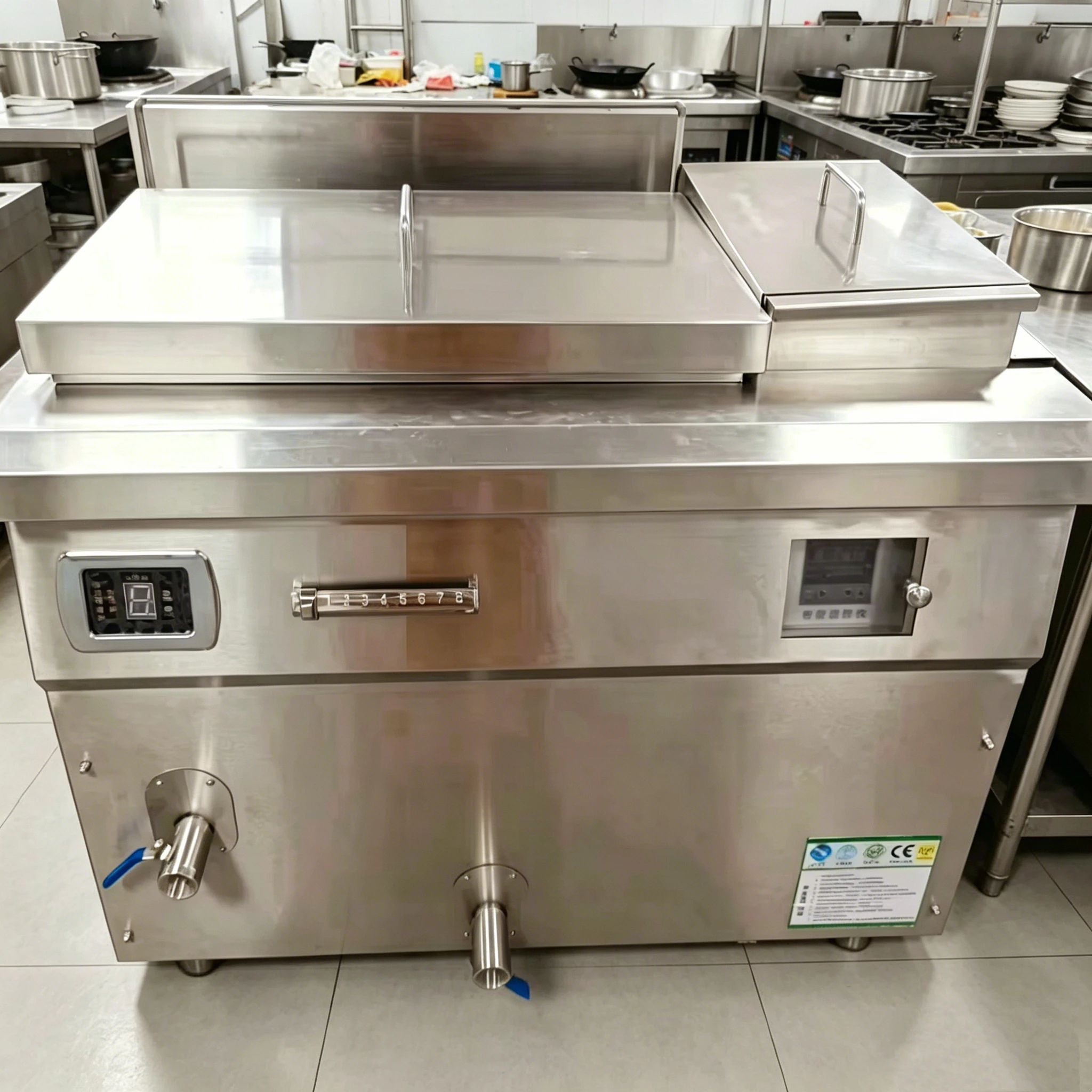 Heavy Duty Commercial Induction Water-Oil Separation Fryer With Computer Control Energy Saving Deep Fryer For Fast Food Kitchen