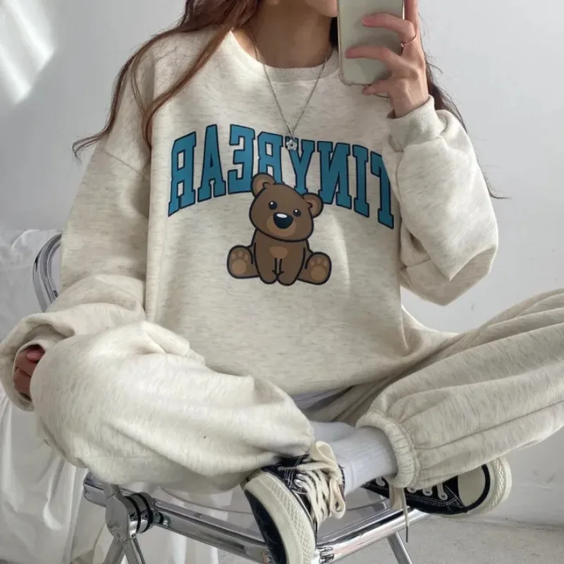 Bear Printed Sport Two Piece Sets Autumn Warm Hoodie Casual Outfits Long Sleeve Trousers Suits Fleece 2024 Women Tracksuit