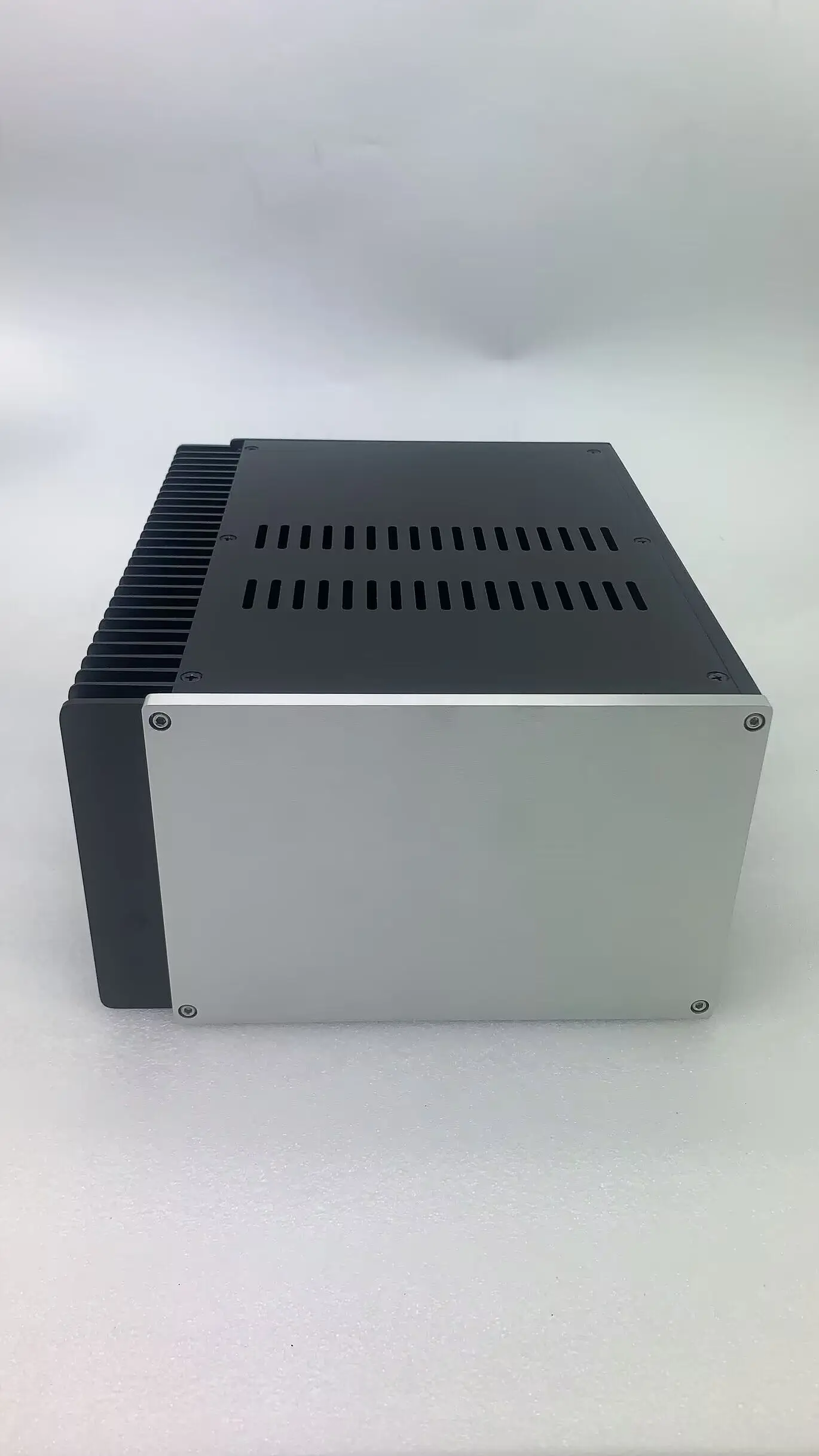 

2515 Full Aluminum Enclosure/power amp box/DIY PSU chassis one side radiator