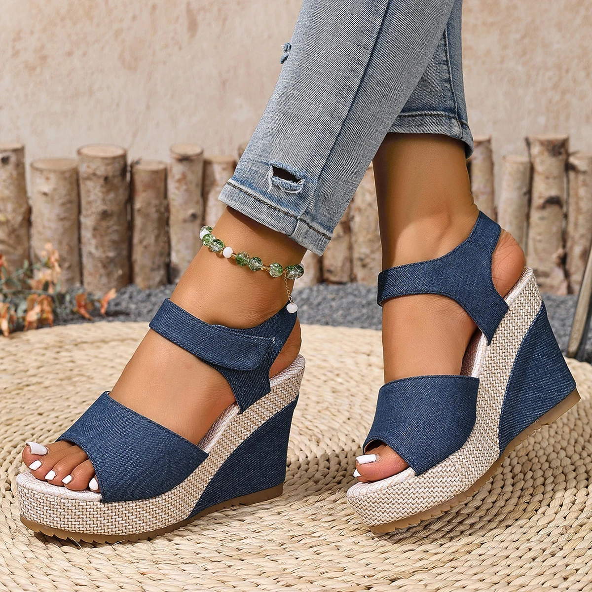 

Female Large Size Mid-heeled Platform Black New Comfortable Retro Sandals for WomeWoman Leather Summer Fashion Wedge