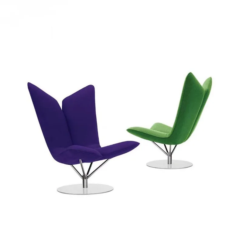 Pojedyncze krzesło o specjalnym kształcie