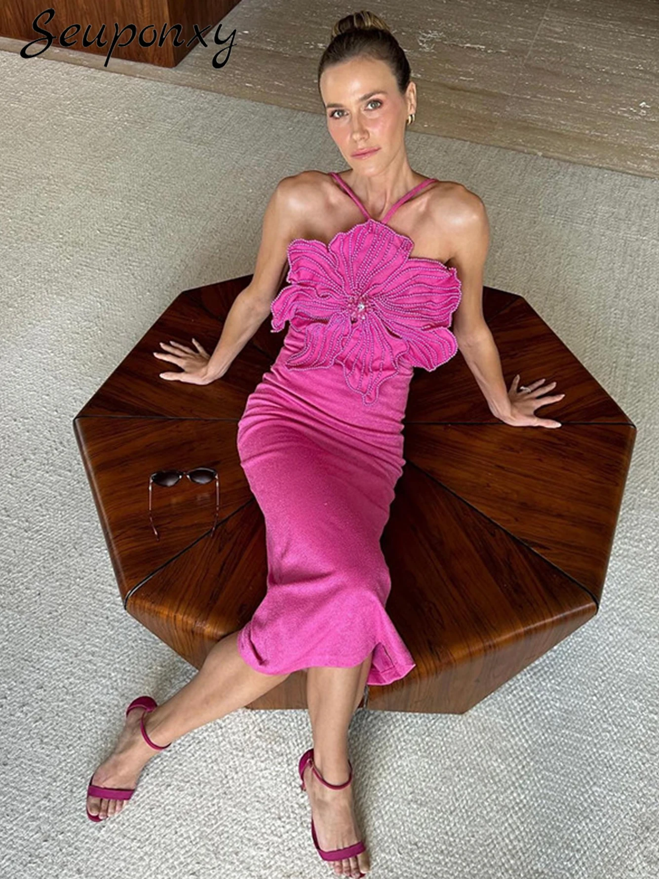 

High Quality 2024 New Women's Rose Red Bandage Set Sexy Sleeveless Beaded Flower Top+High Waist Skirt Party 2 Two Piece Set