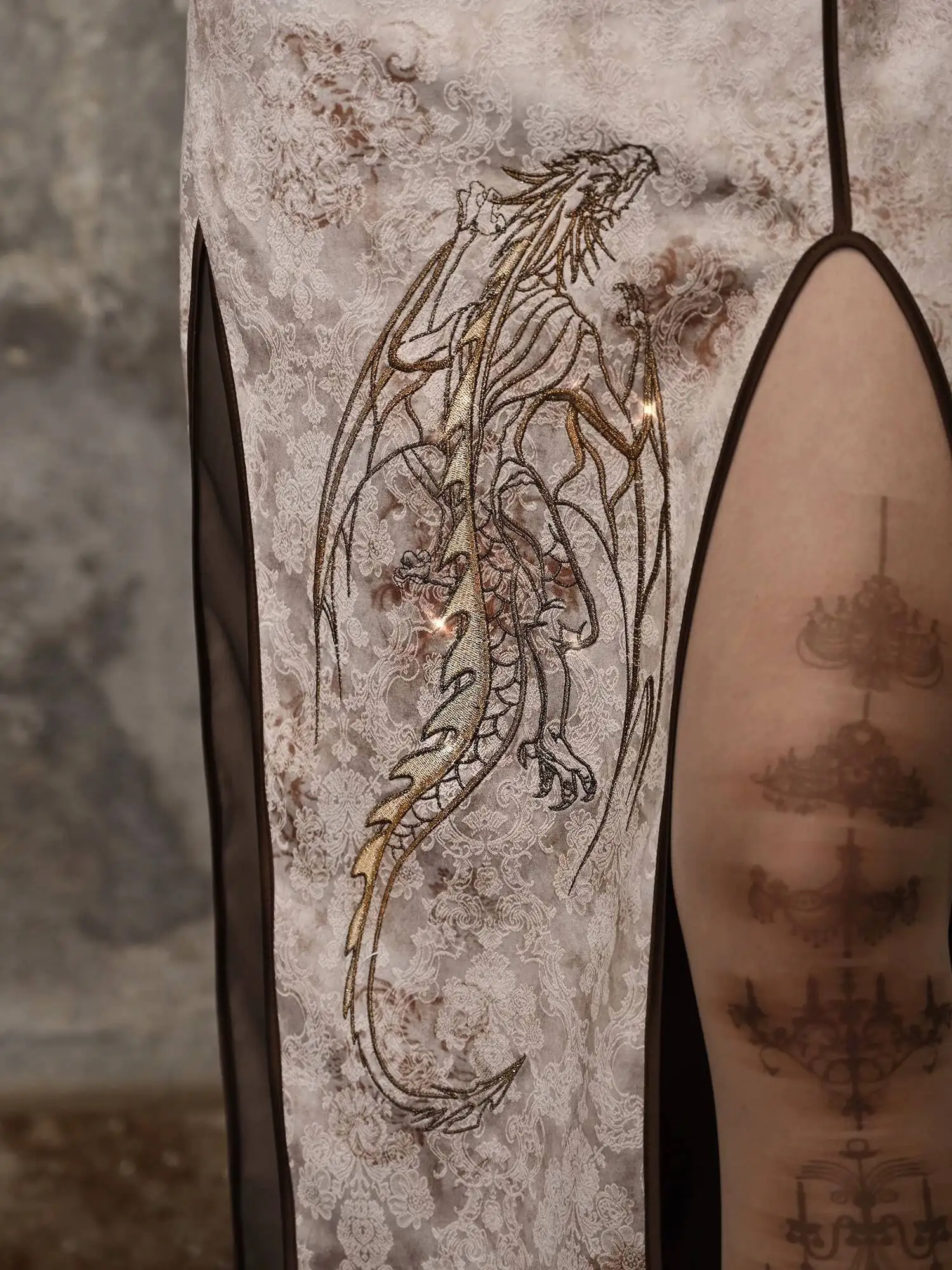 Steampunk Tie-Dye Dragon Embroidered Cheongsam Dress with Slit Hem for Halloween Cosplay Party view 3