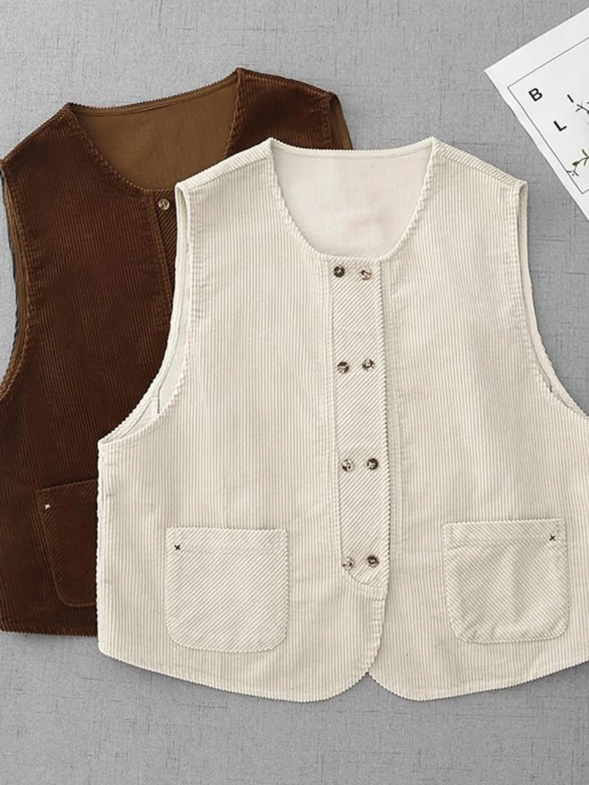 

Высококачественный вельветовый жилет в японском стиле в стиле ретро, облегающий верхний костюм с двойными пуговицами, повседневная свободная одежда для поездок на работу...