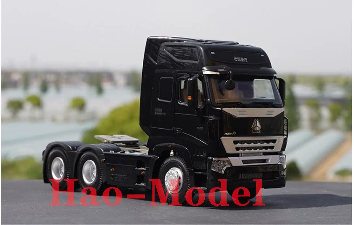 1:24 For China HOWO A7 Alloy Diecast Metal Car Model Boys Girls Toys Kids Gifts Hobby Display Ornaments Collection Black Tractor