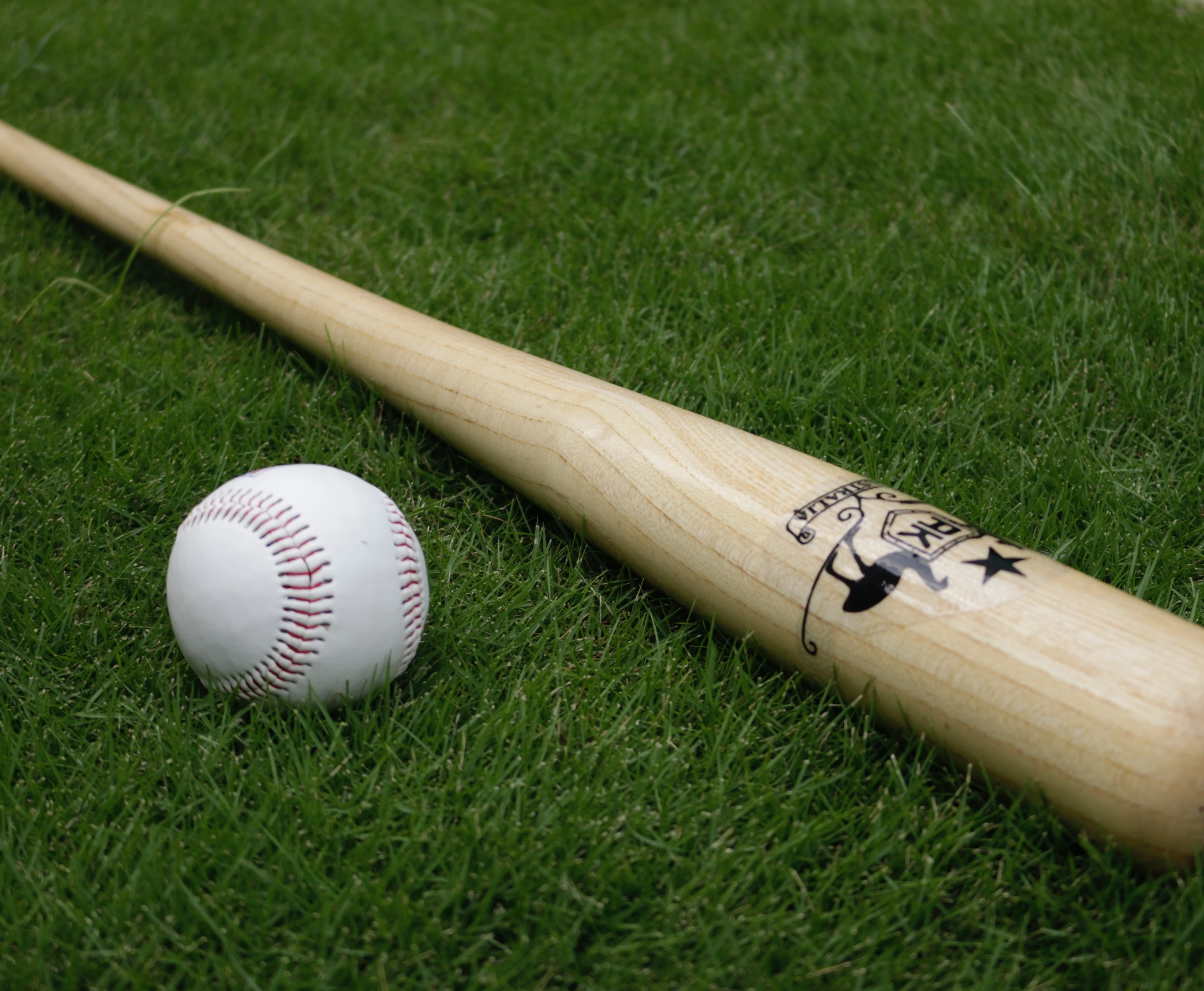 Natural Wooden Baseball Bat High Quality Professional Base Bat