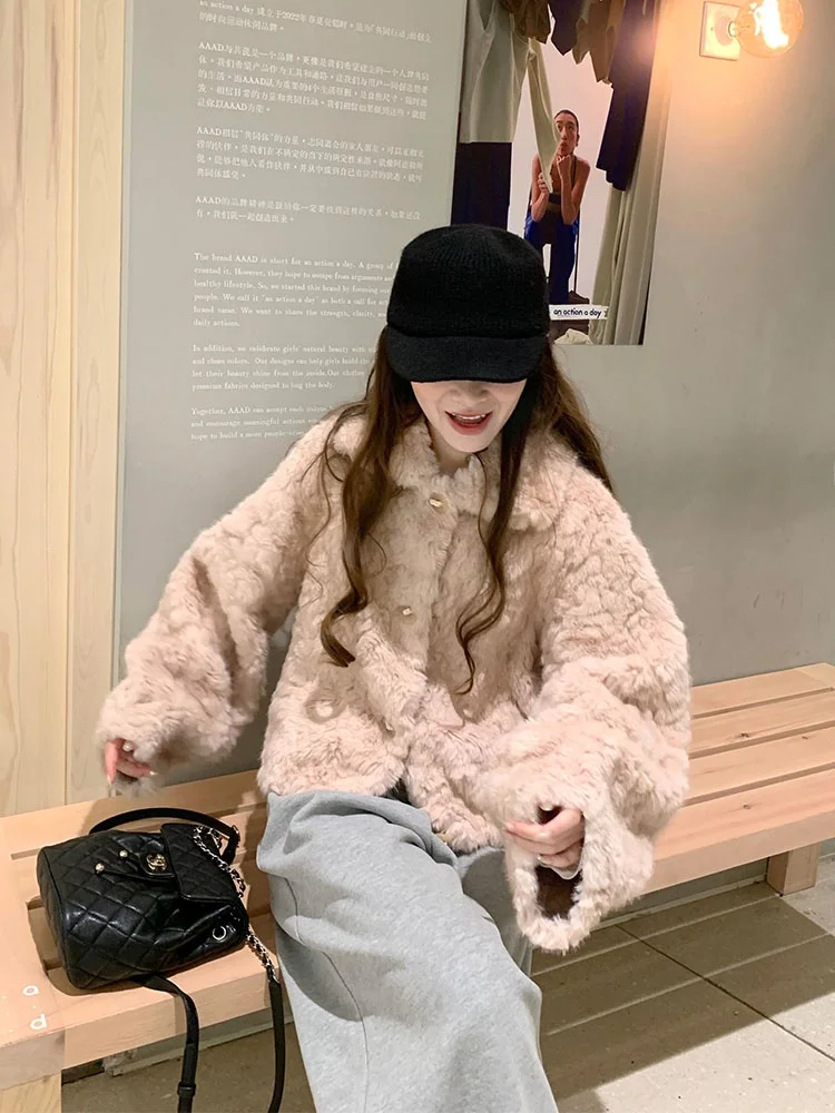 

Ladies Thickened Winter Coat Soft Fur Collar Warm Plush Outerwear Integrated Leather And Fur Style Casual Loose Fit Short...
