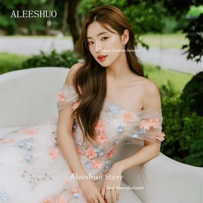 Aleeshuo Princes A-Line Abito da ballo in tulle plissettato Applicazioni squisite con spalle scoperte Senza maniche Lunghezza pavimento Vestido Personalizzato