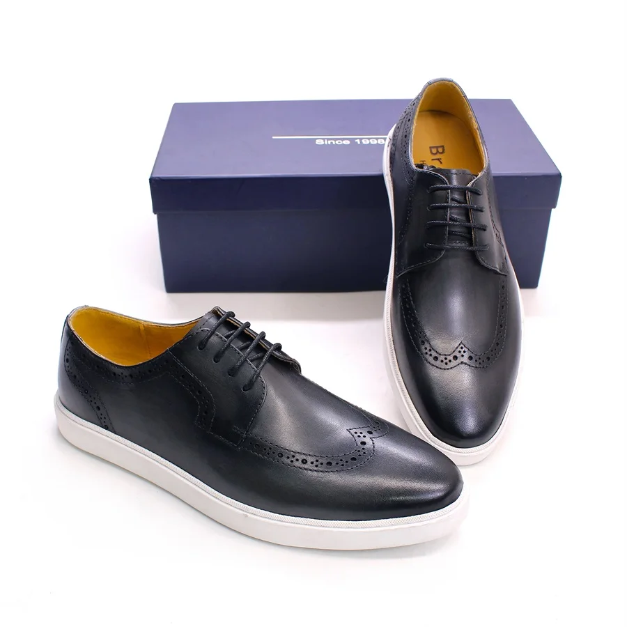 Men's Casual Leather Shoes Brogue Style Lace-Up Flats Fashion Comfortable Handmade Shoes Boys Date Dance Party Shoes