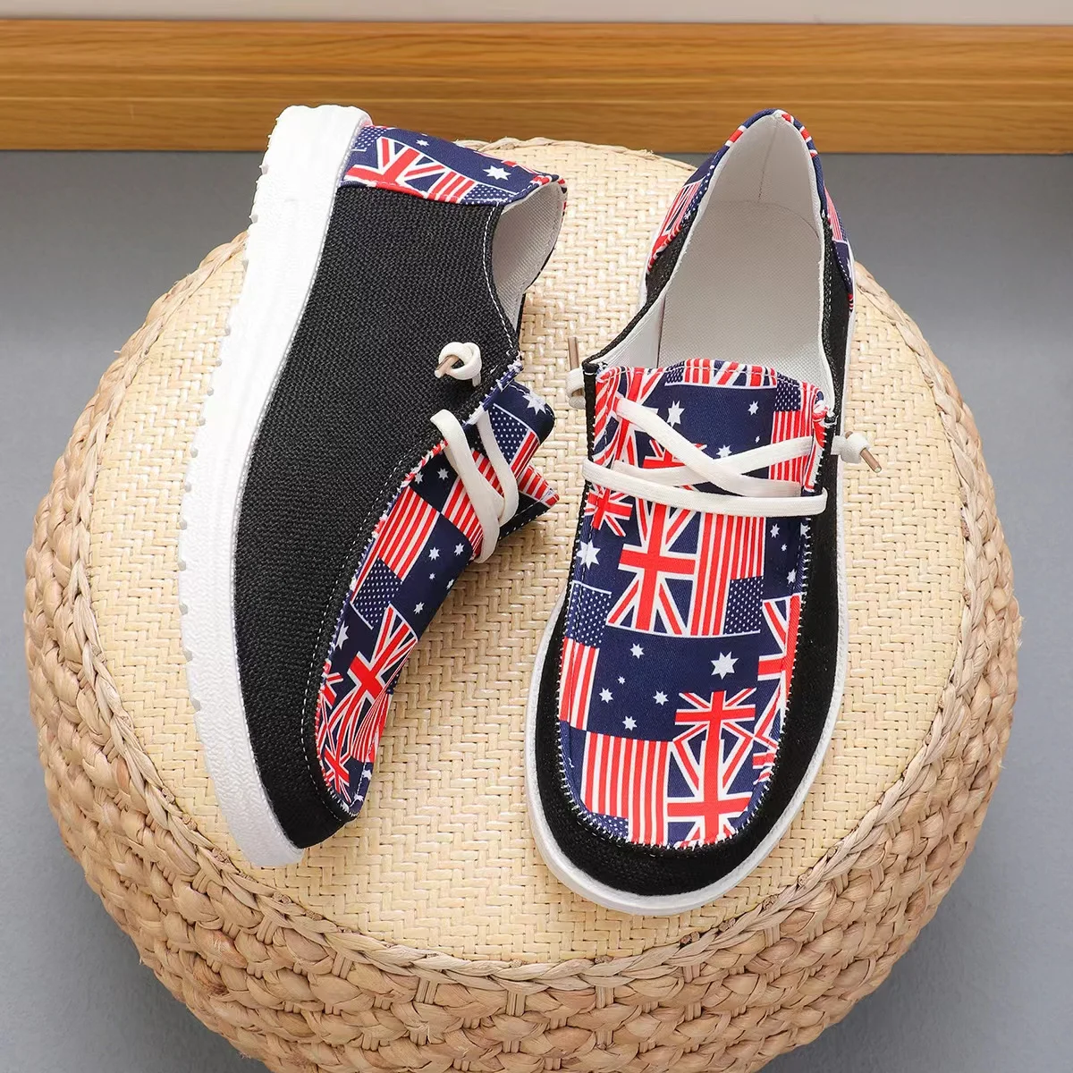 2024 Canvas Shoes Woman Light Weight Slip-on Flat Sneakers Ladies Summer Breathable Cloth Loafers Print Shoes