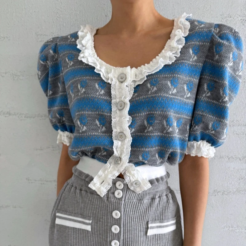 

Весна-лето Новый корейский шикарный кружевной вязаный кардиган с короткими рукавами и пузырьками, женский винтажный облегающий трикотаж с круглым вырезом на пуговицах