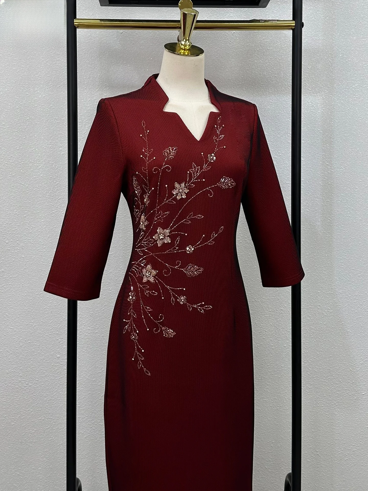 

Ele Young Wedding Dr for Mothers Inverted e Beads Embellied Slim Fit Mid-Length Chinese Evening Gown