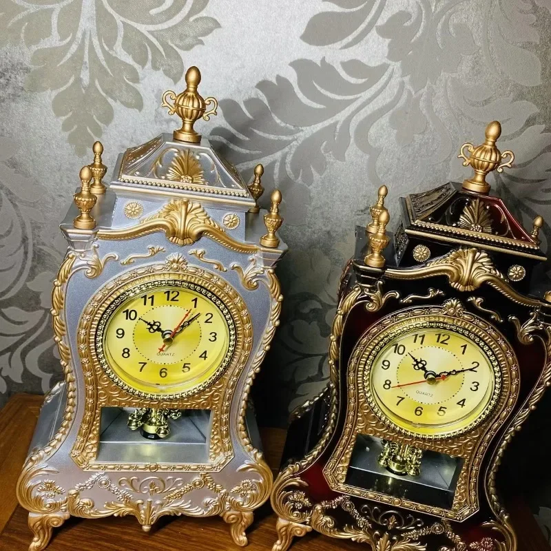 Vintage Alarm Clock Antique Style Plastic Desk Clock Non-Ticking Retro Decorative Clock for Home and Hotel Decor