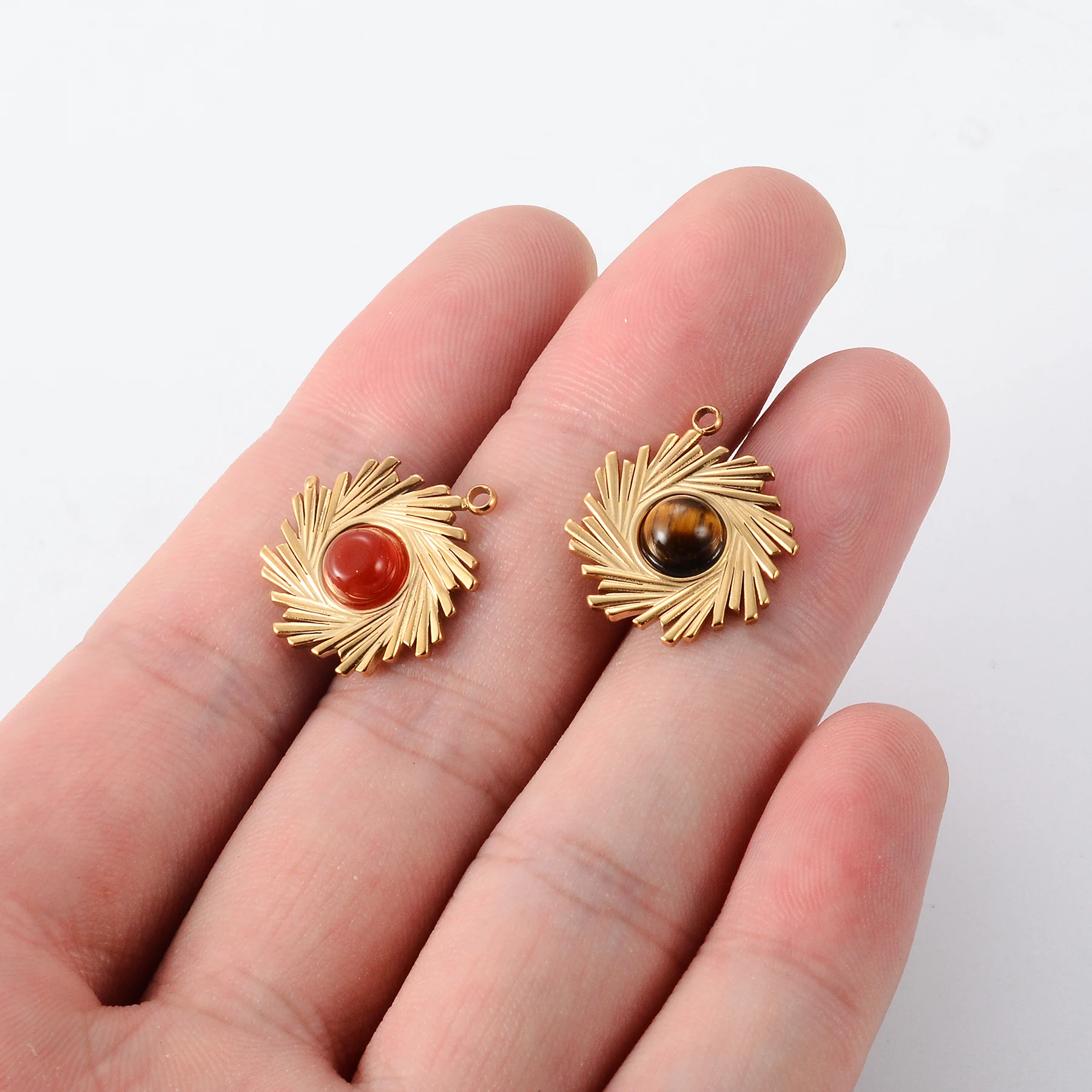 10pcs Wholesale Non Fade Gold Plated Sunflower Stainless Steel Charms Jewelry DIY Handmade Making Fashion Necklace Accessories