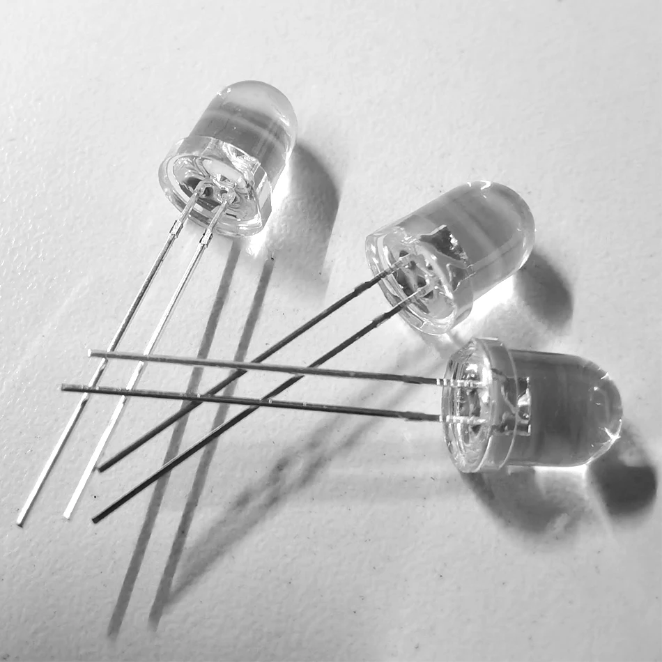 395nm A MENÉ LA Diode DIP 8mm Diodes UV LED 3.2v-3.6v 20mA Ultraviolette Ultraviolette LED