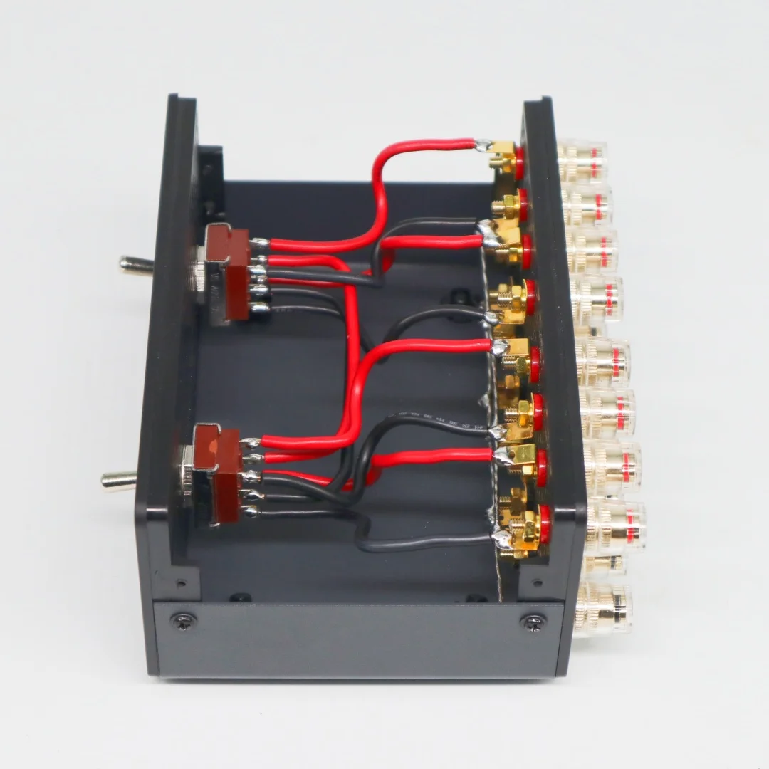 2-IN-2-OUT Power Amplifier / Speaker Switcher Box Stereo Audio A/B Selector Splitter