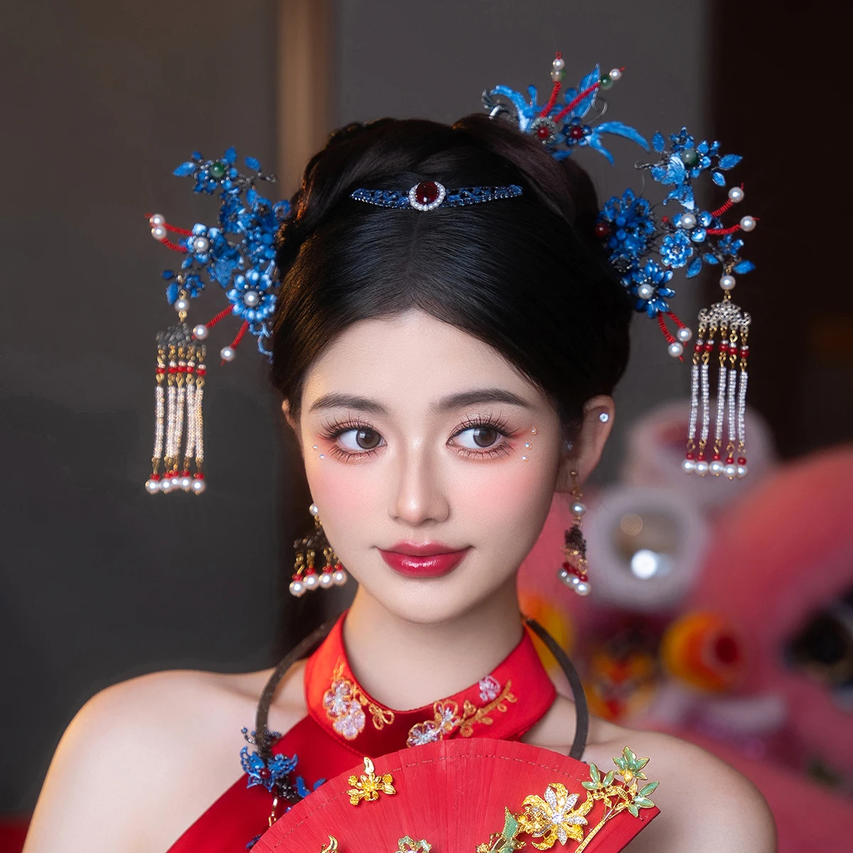 

New Bride's Xiuhe Hair Accessories: Chinese Style Retro Qing Dynasty Blue Flower Hanfu Phoenix Hairpin Set Ancient Costume