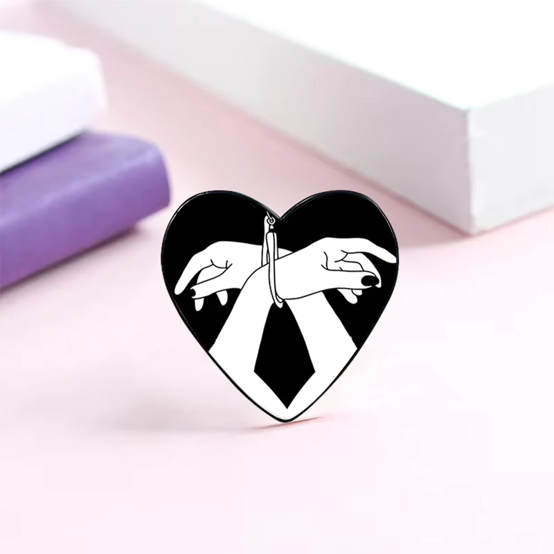 Hand Cuffed Bdsm Bondage Heart pin Funny Brooches Shirt Lapel Cute Badge Cartoon Jewelry Gift for Lover Girl Friends