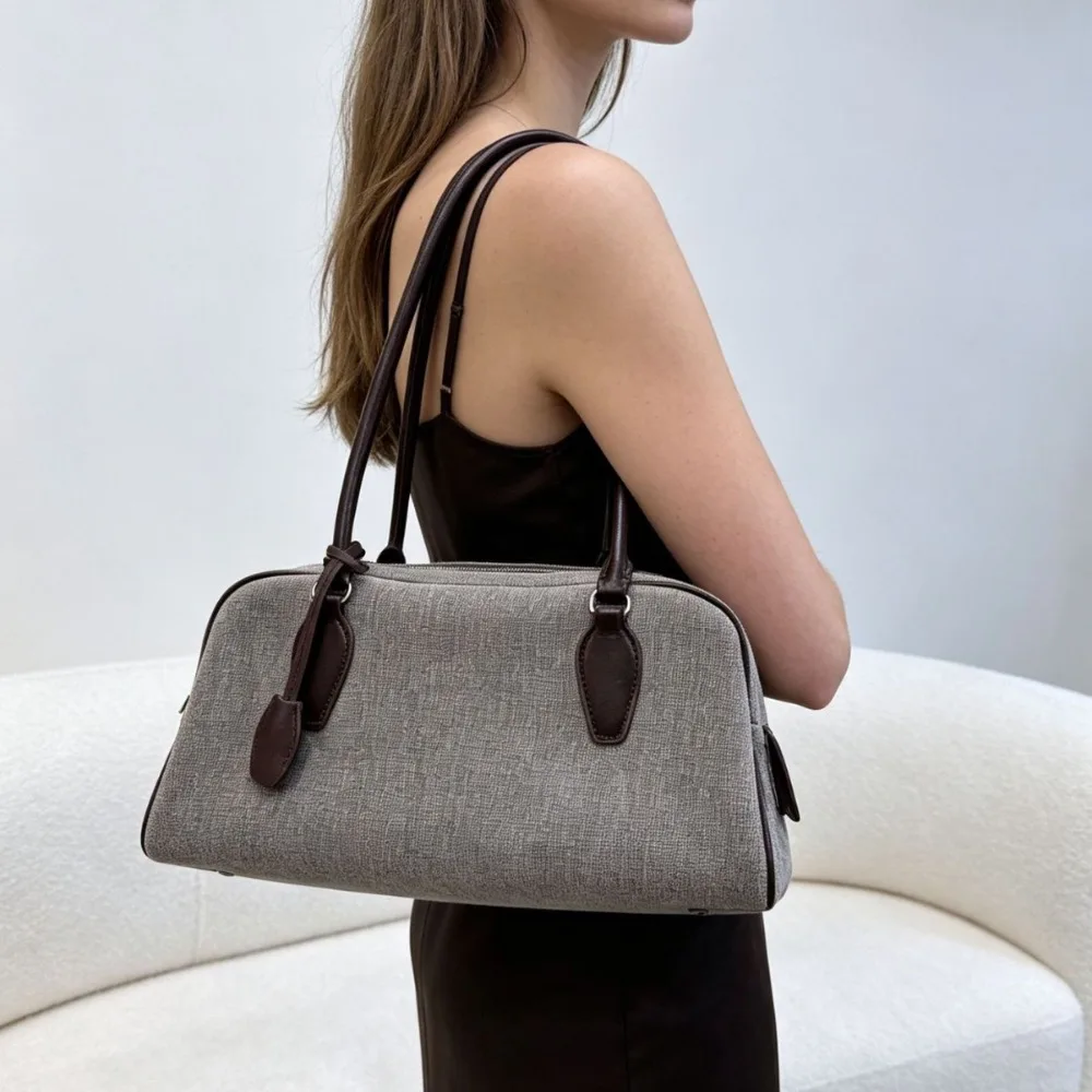

Canvas Bowling Underarm Bag Stylish Simple Casual Daily Versatile High-end Delicate Texture Unique Elegance Niche Design
