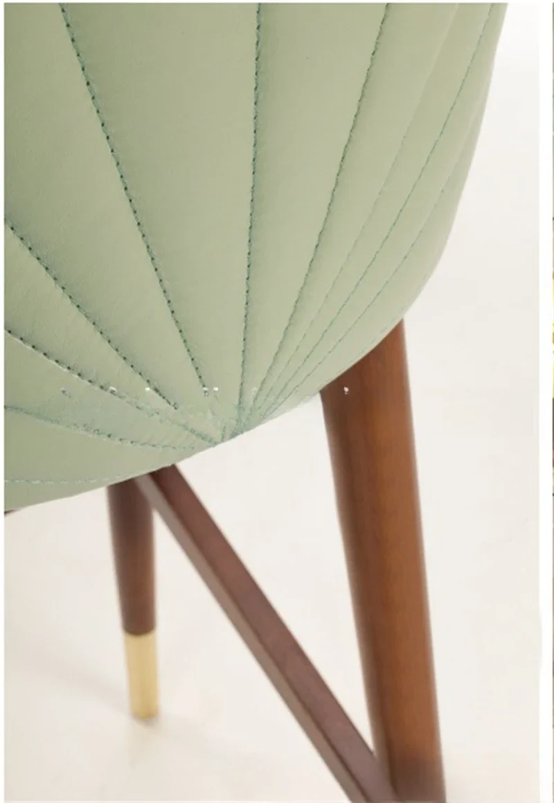 Sedia da bar americana in legno massello Mobili Nordic moderno semplice sedia da reception per il tempo libero in pelle di alta moda