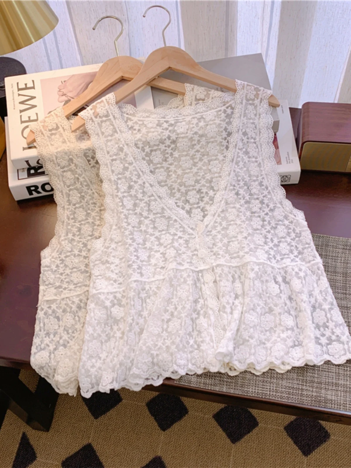 

Sweet Sle ort Sve Embroidered Lace irt Women's Summer Faion Vest Strap Top Korean Version Versatile Cotton Knitted...