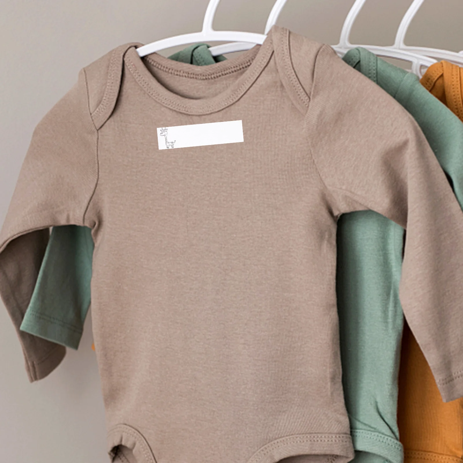 

1 Roll Iron on Name Labels for Clothing Writable Name Tags DIY Iron on Labels for Clothes Scarves Shoes Hats Gloves