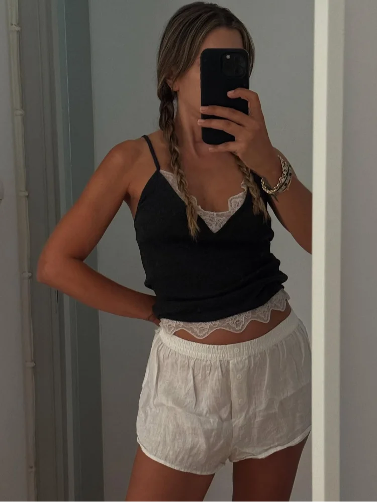 

Women Chic Solid V-neck Lace Vests Sexy Black Spaghetti Strap Sleeveless Splice Fashion Tops 2025 New Lady Daily High Street Top