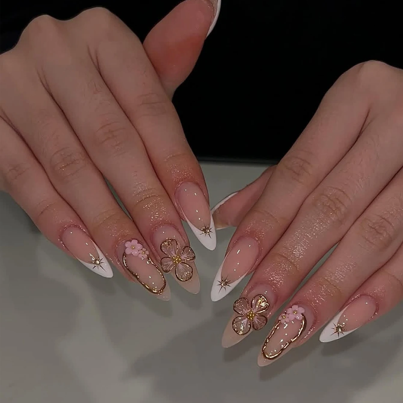 

10 шт., накладные ногти в форме миндаля, 3D золотые цветочные ногти, Золотая звезда, вихрь, дизайн, французские заостренные накладные ногти, акриловые накладные ногти