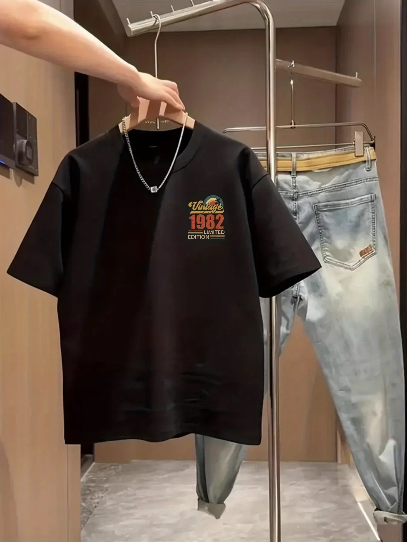 Herren-Sommer-Retro-T-Shirt „Retro 1982 Limited Edition“ Retro-Sunset-Print-Oberteil Geeignet für Lässige Streetwear – Detail 6