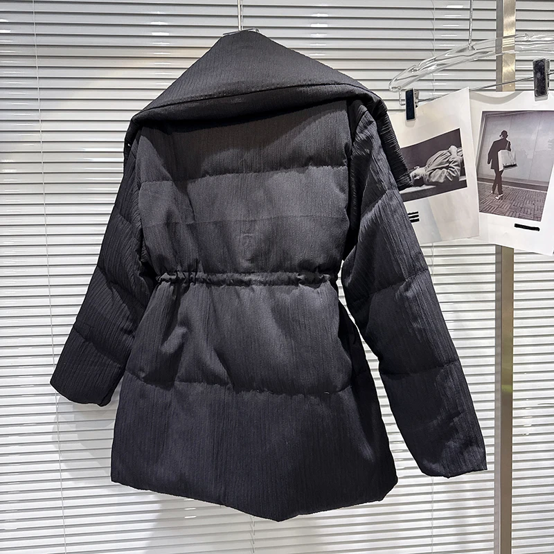 Industria lourde clou perle grand revers col cordon taille chaleur manteau femmes 2025 hiver nouveau mi à longue doudoune