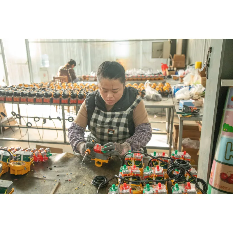 2025年高生産性スチールフィルムローラー大型パターン中古温室用プラスチックフィルムロール農業農場産業温室