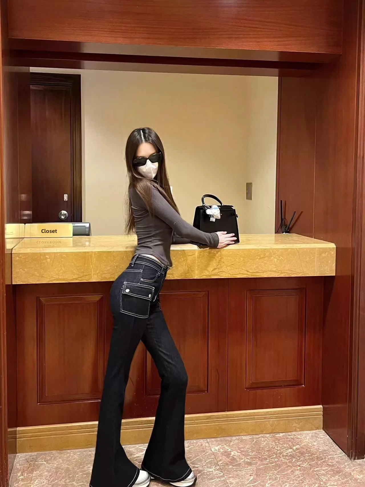 

High Waist Slim Fit Denim Jeans Women's Elastic Butt Lifting Design Long Pants Cotton Stretch Denim Straight Leg Ankle-Length