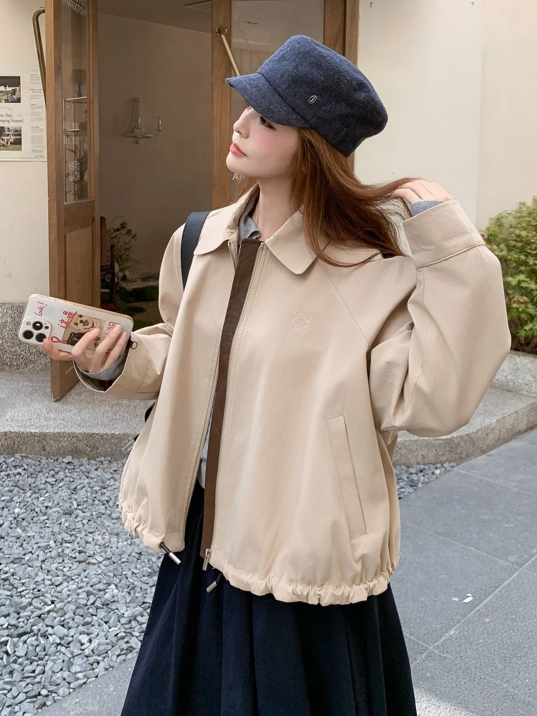 

Autumn 2025 Women's Loose Fit ort Coat with Dstring Hem oulder Drop Sves Turn-down Collar Versatile Outerwear
