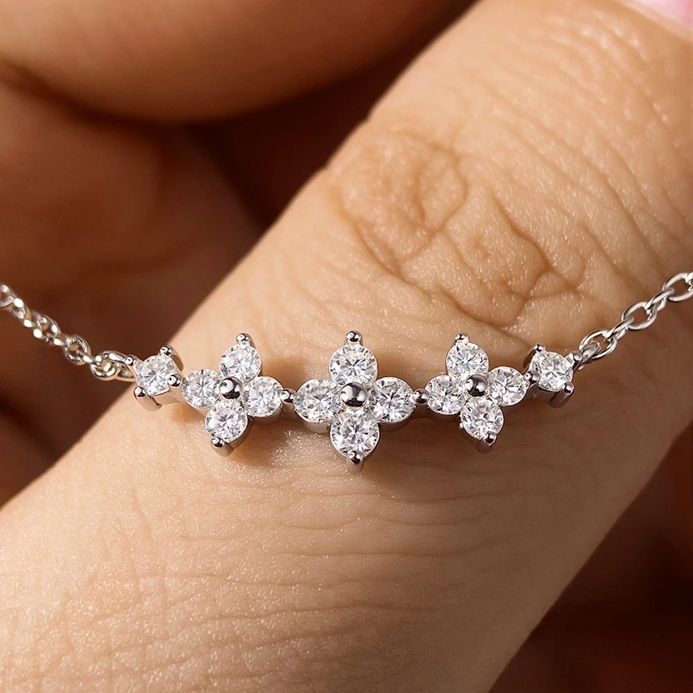 D Color Real Moissanite Necklace for Women 925 Sterling Silver Flowers Gradient Smile Pendant Daily Wedding Party Fine Jewelry
