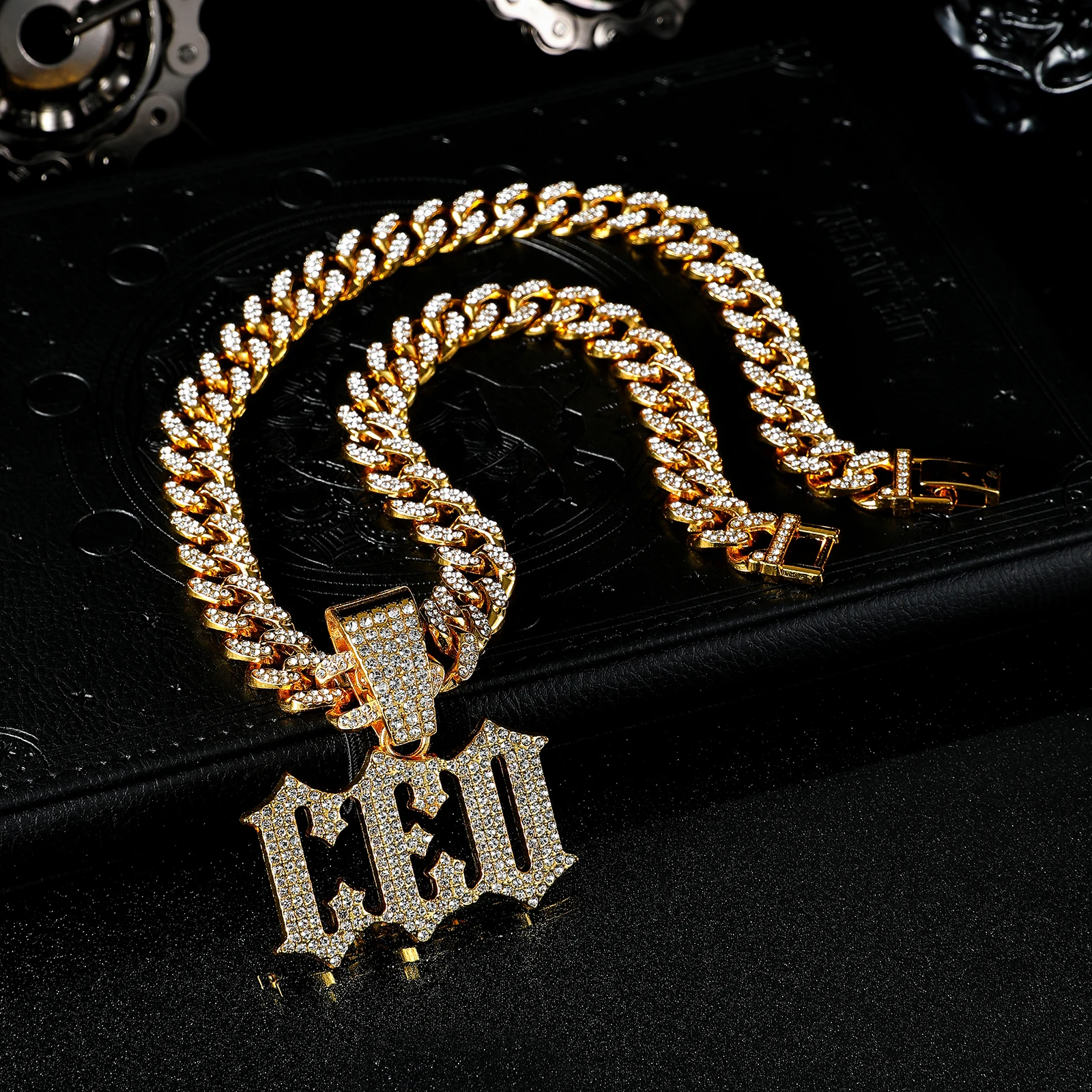 1 Pcs Punk Letter CEO Rhinestone Necklace Pendant Iced Out Hiphop Cool Zinc Alloy Jewelry For Men Boy