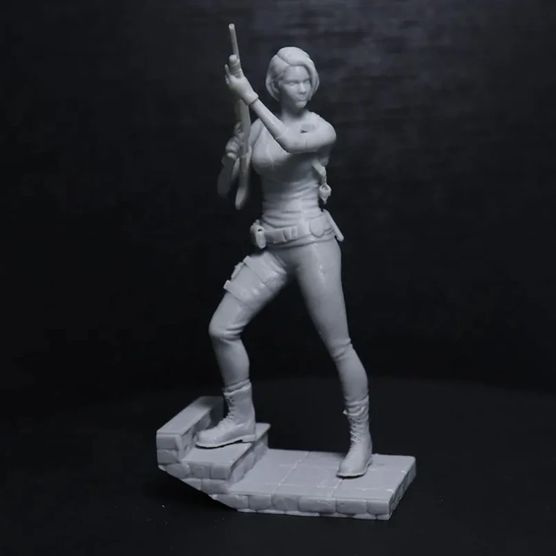 1/24 7.5cm Resin Model Jungle Exploration Girl Figure Unpainted Sculpture No Color RW-1321