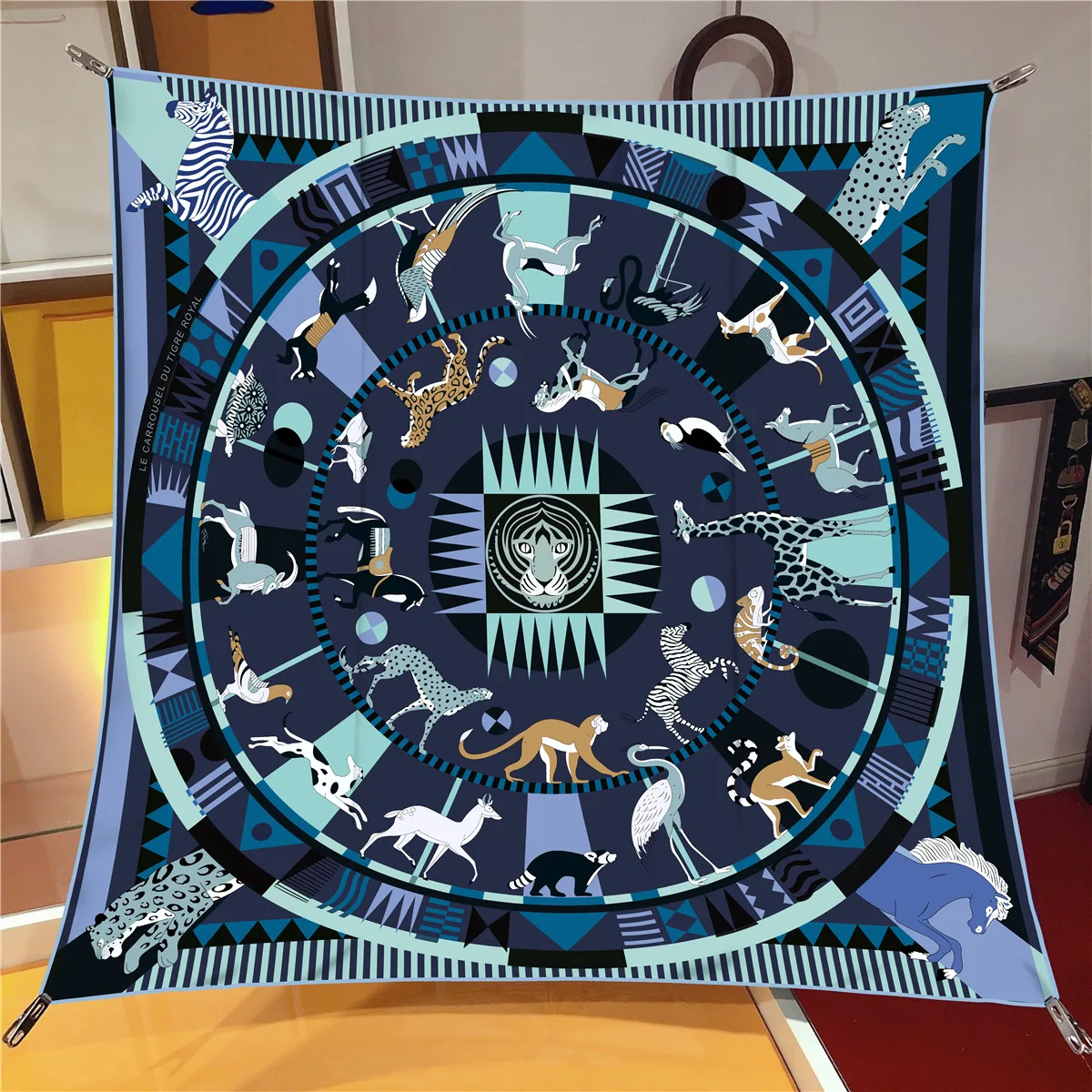 Neue Seide Schal Schal Luxus Marke Zirkus Tiger Giraffe Drucken Platz Schal Frauen Hijabs Bandana Foulard Halstuch Kopf Schals