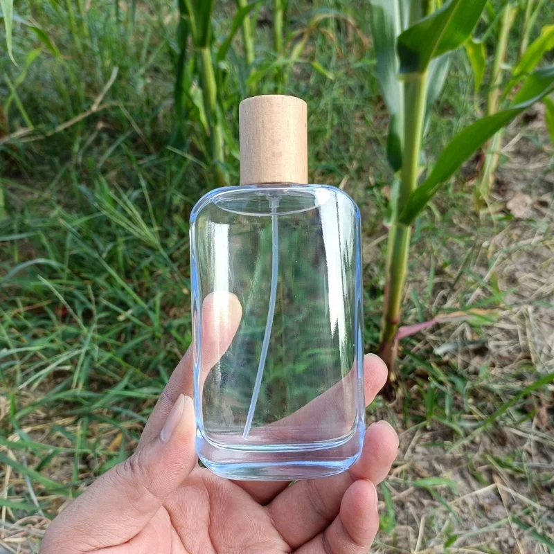 5pcs100ml Premium Light Blue Glass Perfume Bottle Wood Lid Empty Spray Bottle With Crimp Nick Bayonet Perfume Bottle Atomizer