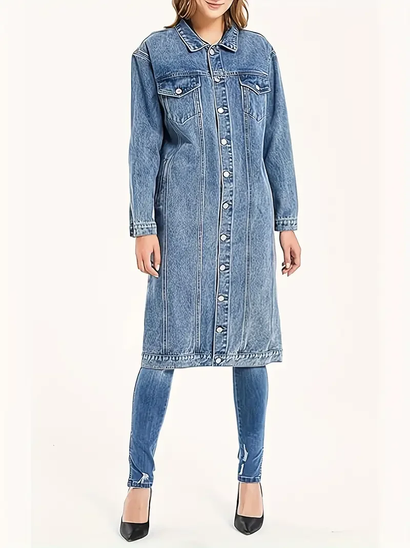 سترة نسائية كلاسيكية طويلة من قماش الدنيم بالإضافة إلى سترة فضفاضة بأكمام طويلة وأزرار من قماش الدنيم