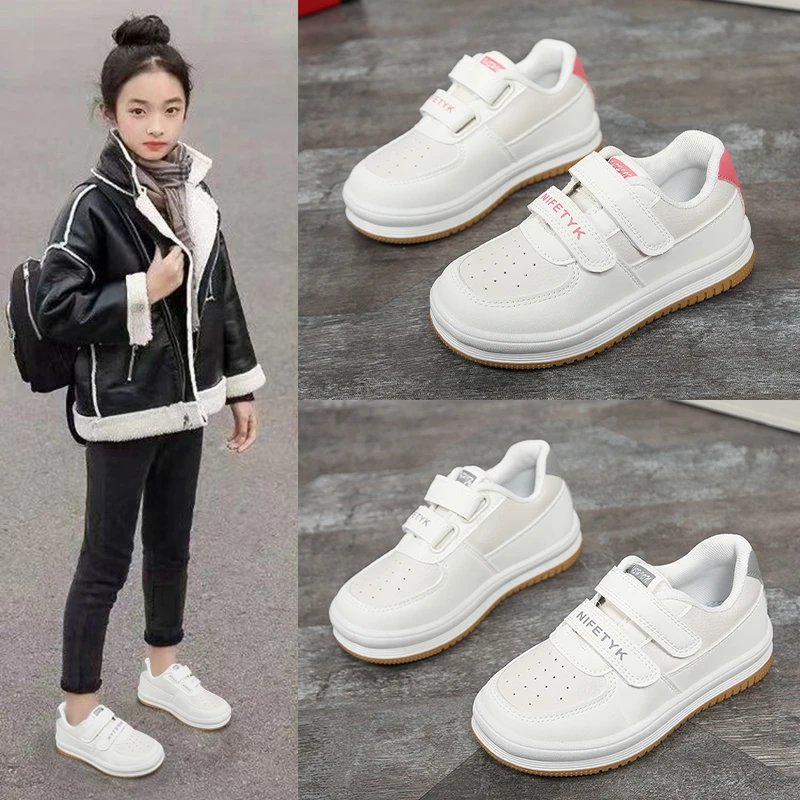 

Новинка 2023 года, весенняя легкая детская обувь для мальчиков и девочек, нескользящая мягкая подошва, школьная обувь для маленьких детей, игры на открытом воздухе