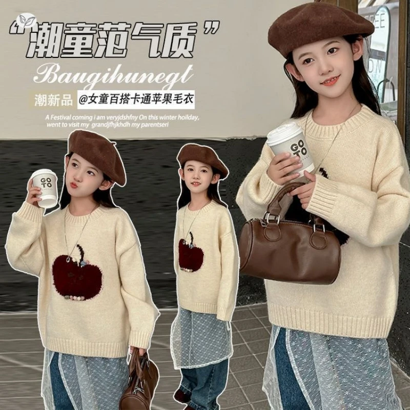 

Свитер с вышивкой «Яблоко» для девочек — удобный и стильный для больших девочек, подходит для детей 7–14 лет.