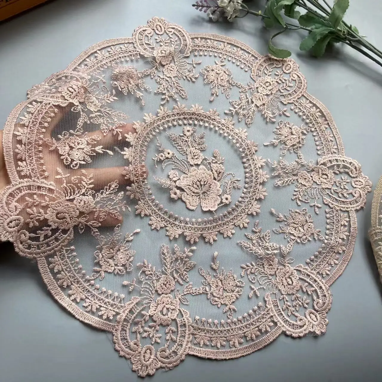 

32*32 cm Bean Paste Lace Flower Applique Ribbon Trim for Sofa Curtain Towel Bed Cover Trimmings Home Textiles DIY Polyester Mesh