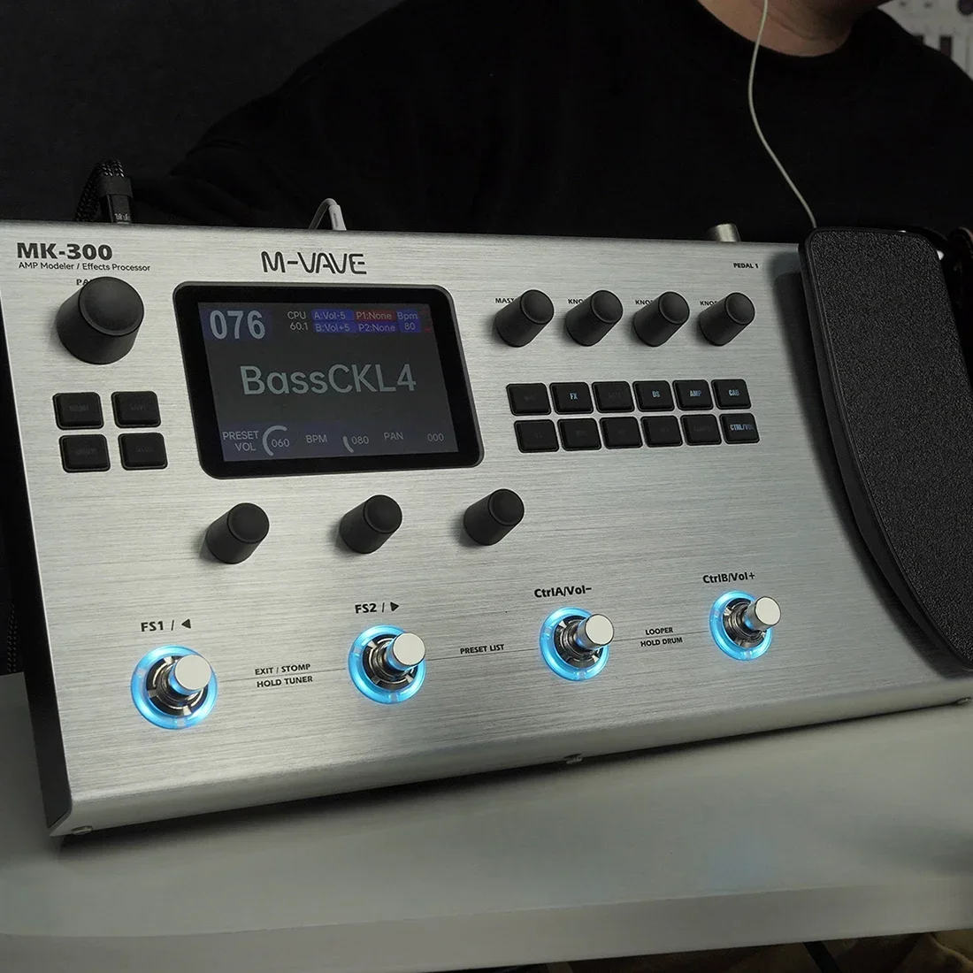 معالج جيتار M-VAVE MK300 متعدد التأثيرات |   ANN النمذجة العصبية 120AMP/360FX |   بطارية 10 ساعات + 300s Looper + 128 طبل MIDI DAW