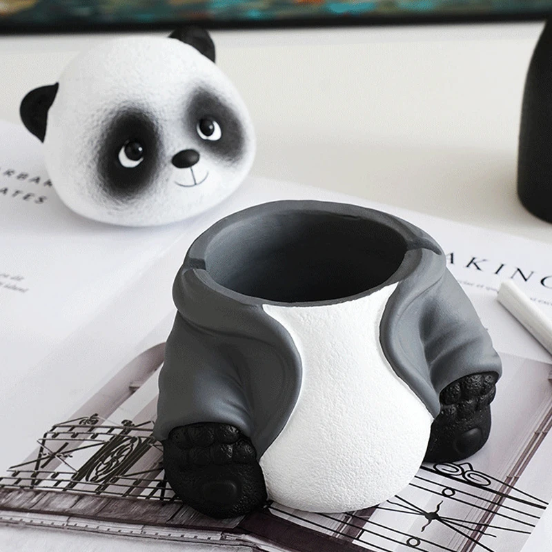 Creative Panda Shaped Ashtray With Lid, Resin Crafts Trendy, Personality Home Living Room Bedroom Office Cartoon Decoration, 1Pc