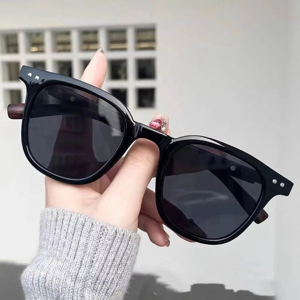 Trendy Sunglasses for Men Women Retro Wood Grain Classic Brand UV Protection Eyewear Cycling Outdoor Street Photography Shades