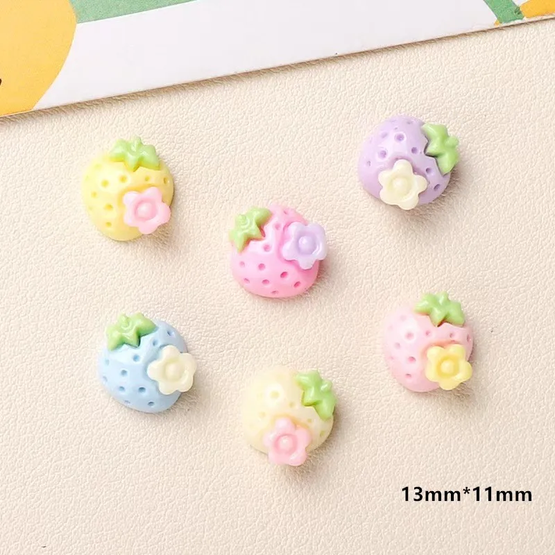30 Stück Neue Niedliche Mini-Erdbeerblumen aus Harz mit Flacher Rückseite für Schmuckherstellung, Maniküre und Haarschmuck 7mm*9mm – Detail 8