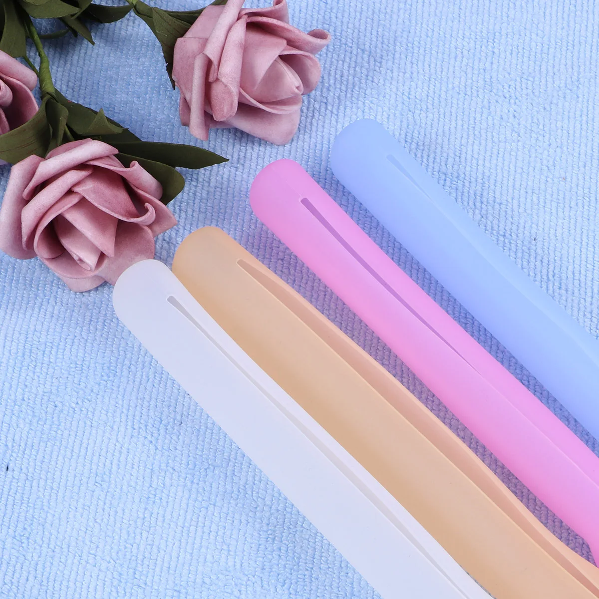 

4Pcs Silicone Toothbrush Protective Case Portable 4 Color Design Food Grade Safe for Travel Home Outdoor Activities