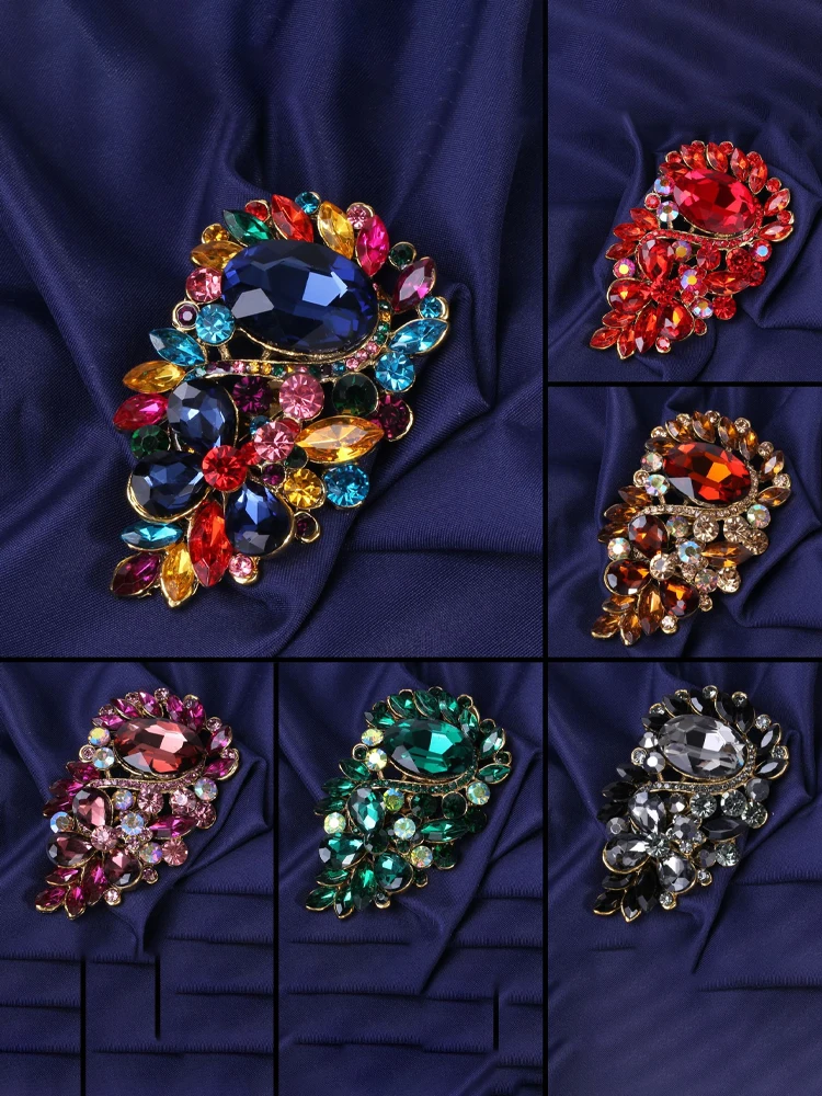 Dmari Luxury Jewelry Classic Crystal Flower Brooches For Female Clothing Party Accessories Specific Design Women Brooch