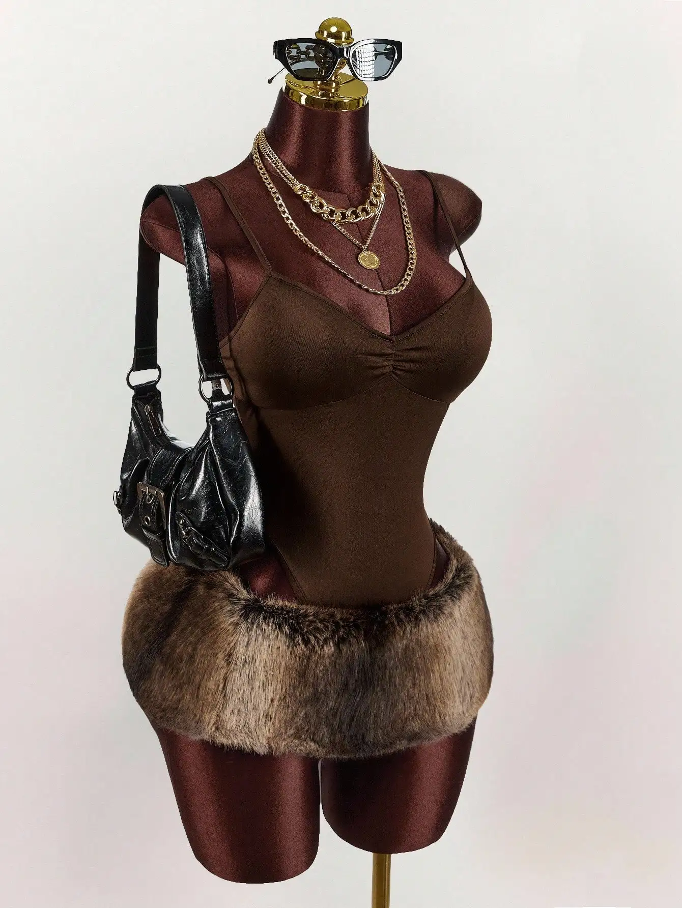 Conjunto de Mini Saia de Pelúcia Falsa Y2K e Macacão para Mulheres, Roupa Sexy para Festas de Outono/Inverno